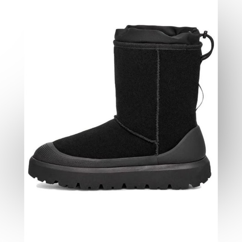 UGG- Men's Classic Short Weather Hybrid Boot